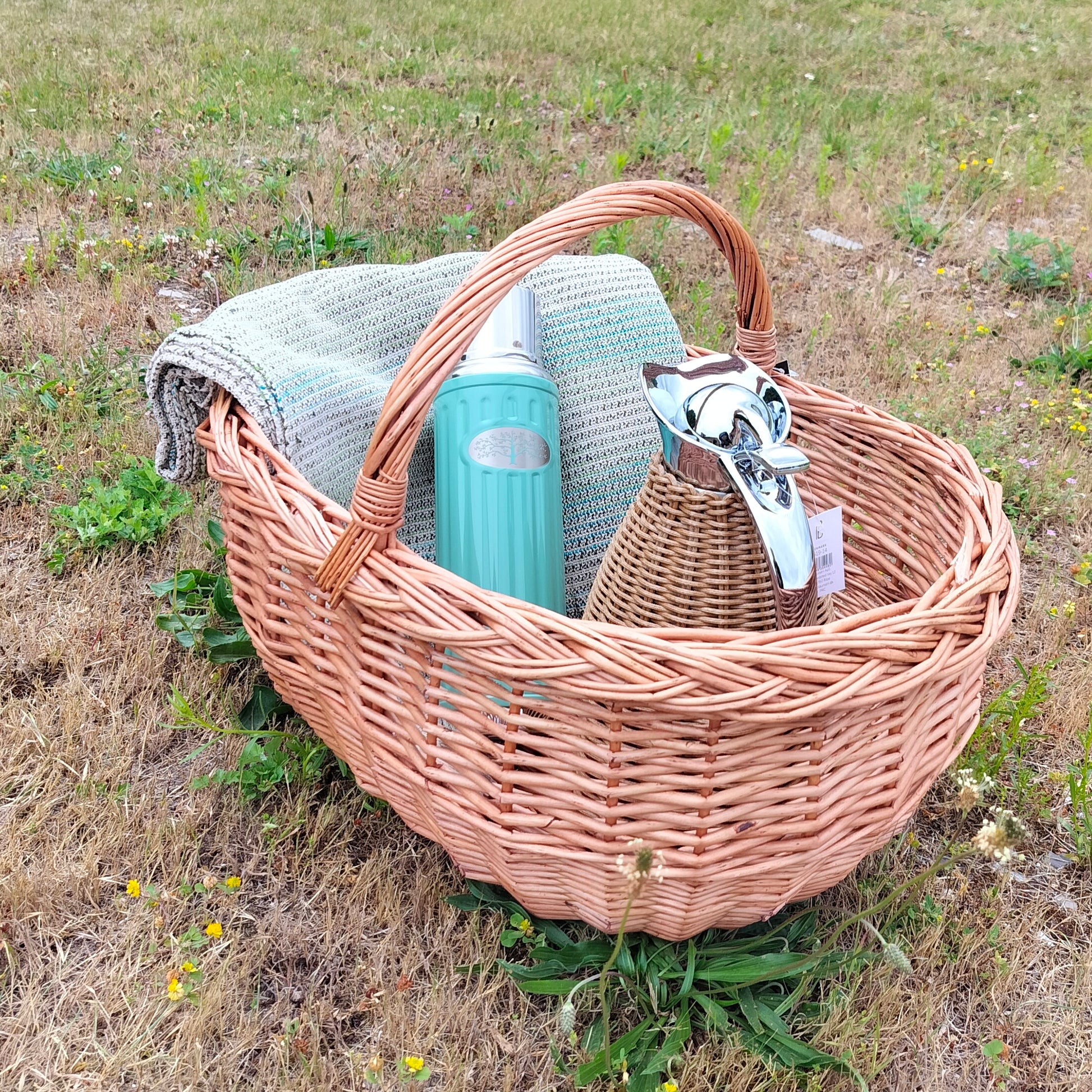 Plaid med stribe mønster i farverne natur, blå, grøn, grå 130 x 160 cm