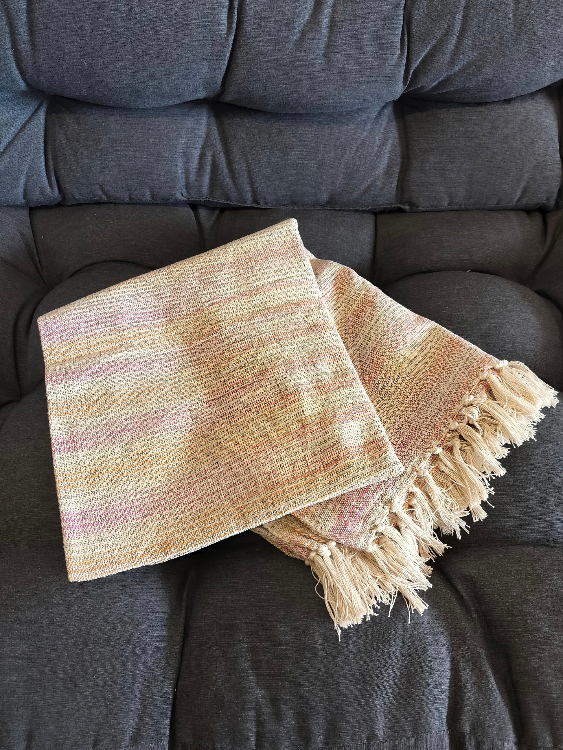 Plaid med stribe mønster i farverne natur, rosa, gul/orange 130 x 160 cm