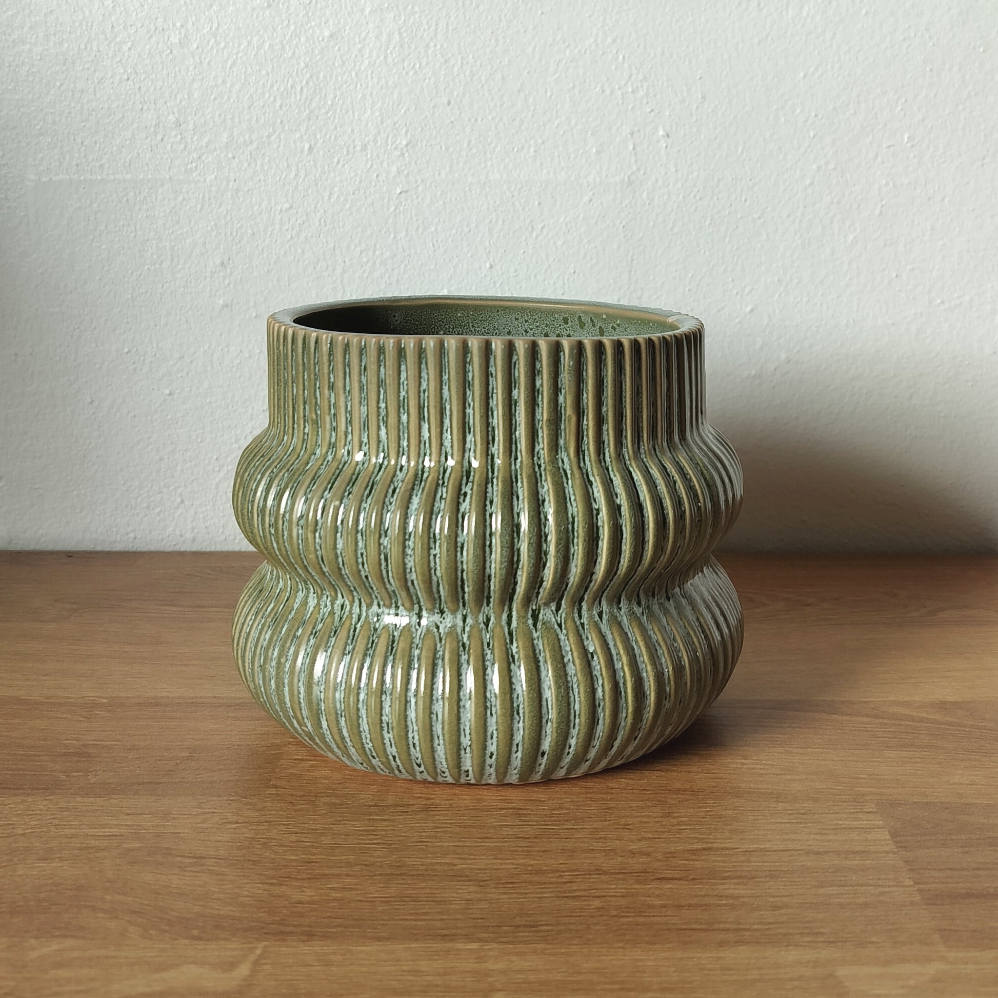 Ib Laursen Skjuler med riller, grøn - Distressed Ø 13,5 x H 10 cm (lille)