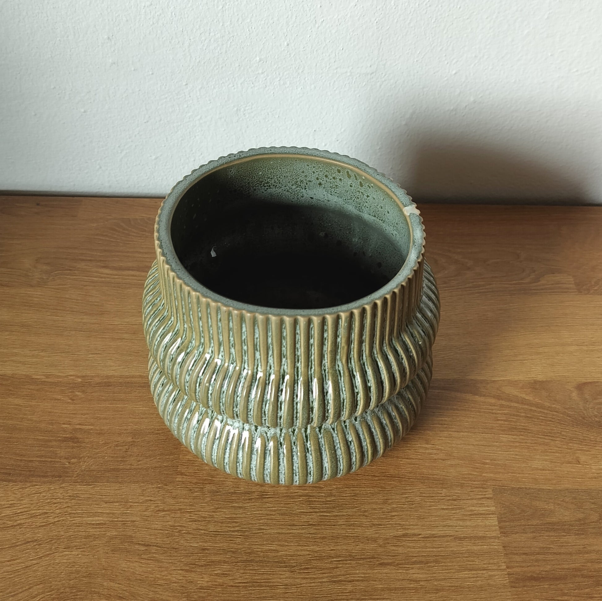Ib Laursen Skjuler med riller, grøn - Distressed Ø 13,5 x H 10 cm (lille)