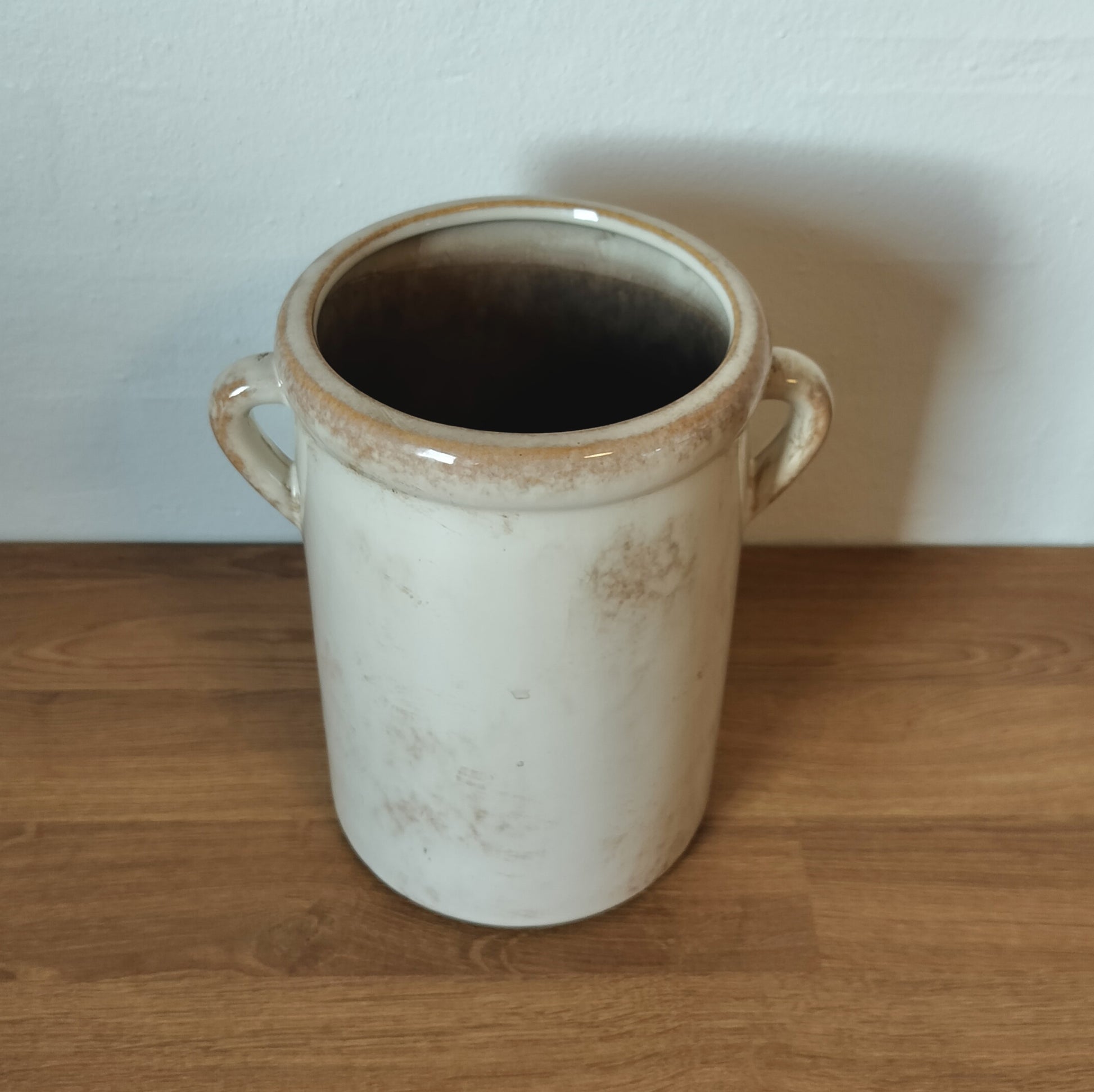 Skjuler med ører Tora H 20 cm