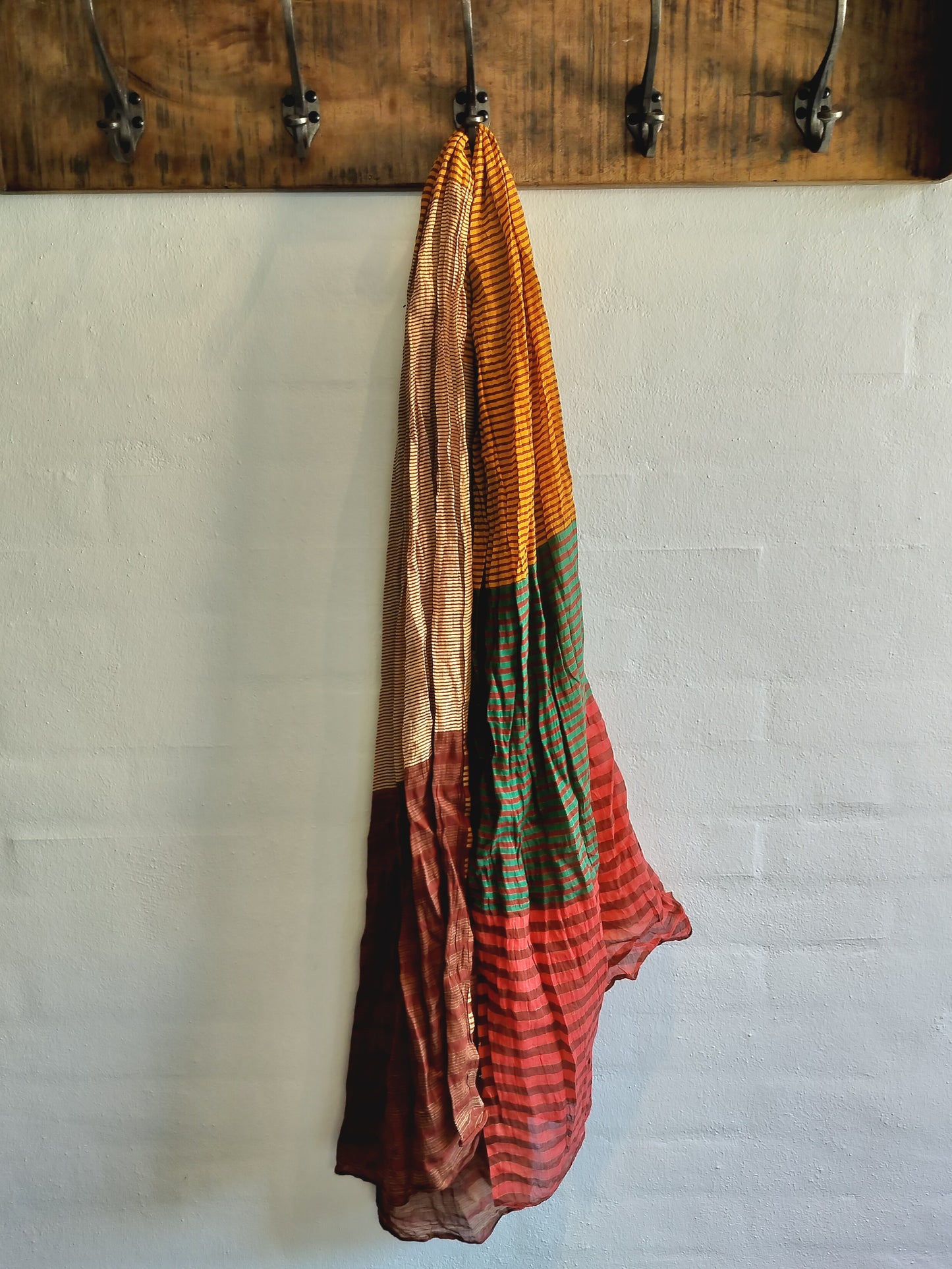 Tørklæde stribet i Røde, Brune, Grønne, Orange Farver L 180 x B 100 cm