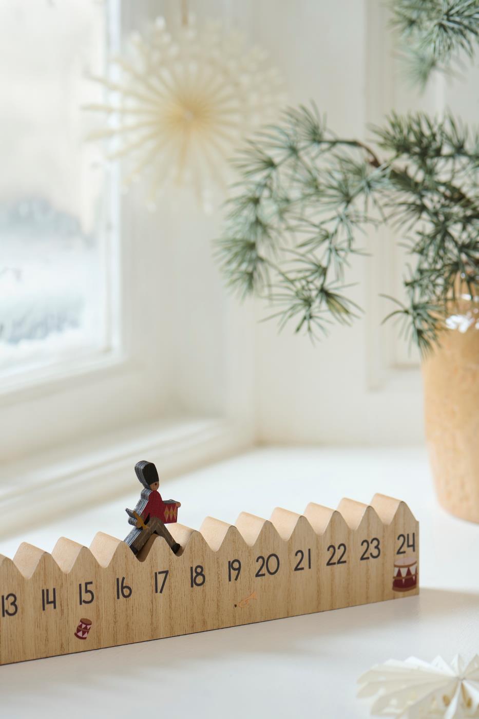 Ib Laursen - Julekalender 1-24 gående garder