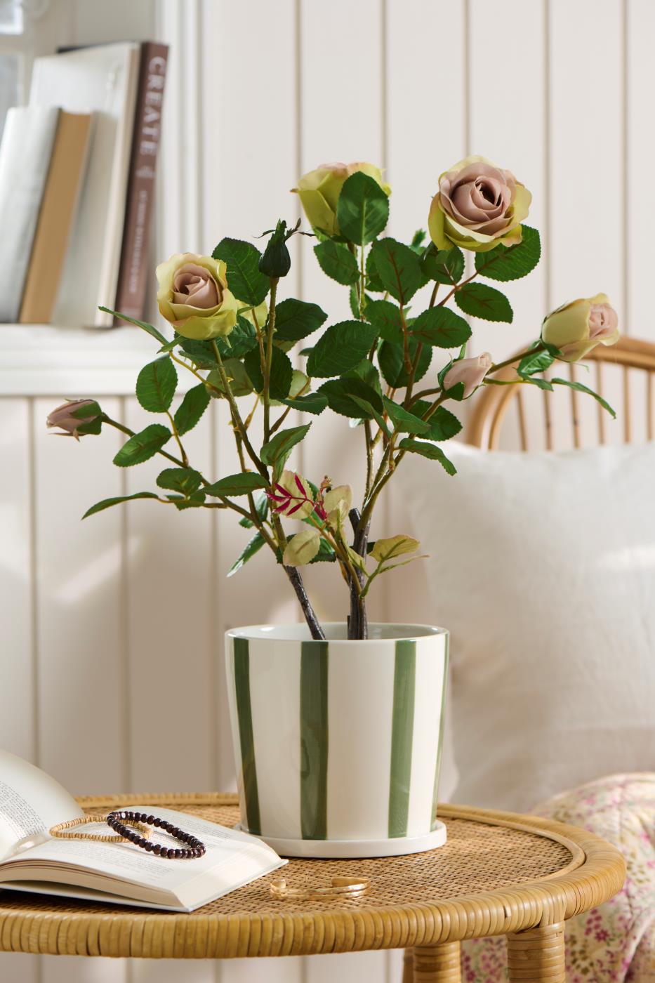 Rose med 5 blomster og 4 knopper i potte (Kunstig)
