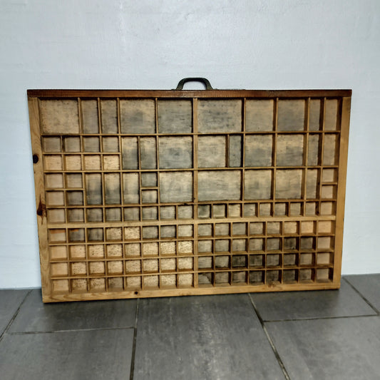Secondhand - Stor gammel sættekasse B 80,3 x D 3,5 x H 54 cm
