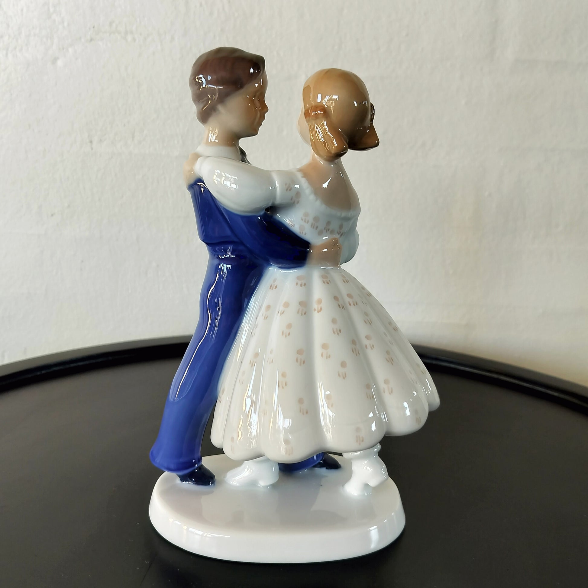 Secondhand - Bing og Grøndahl Figur 2385  "WIENERVALS"