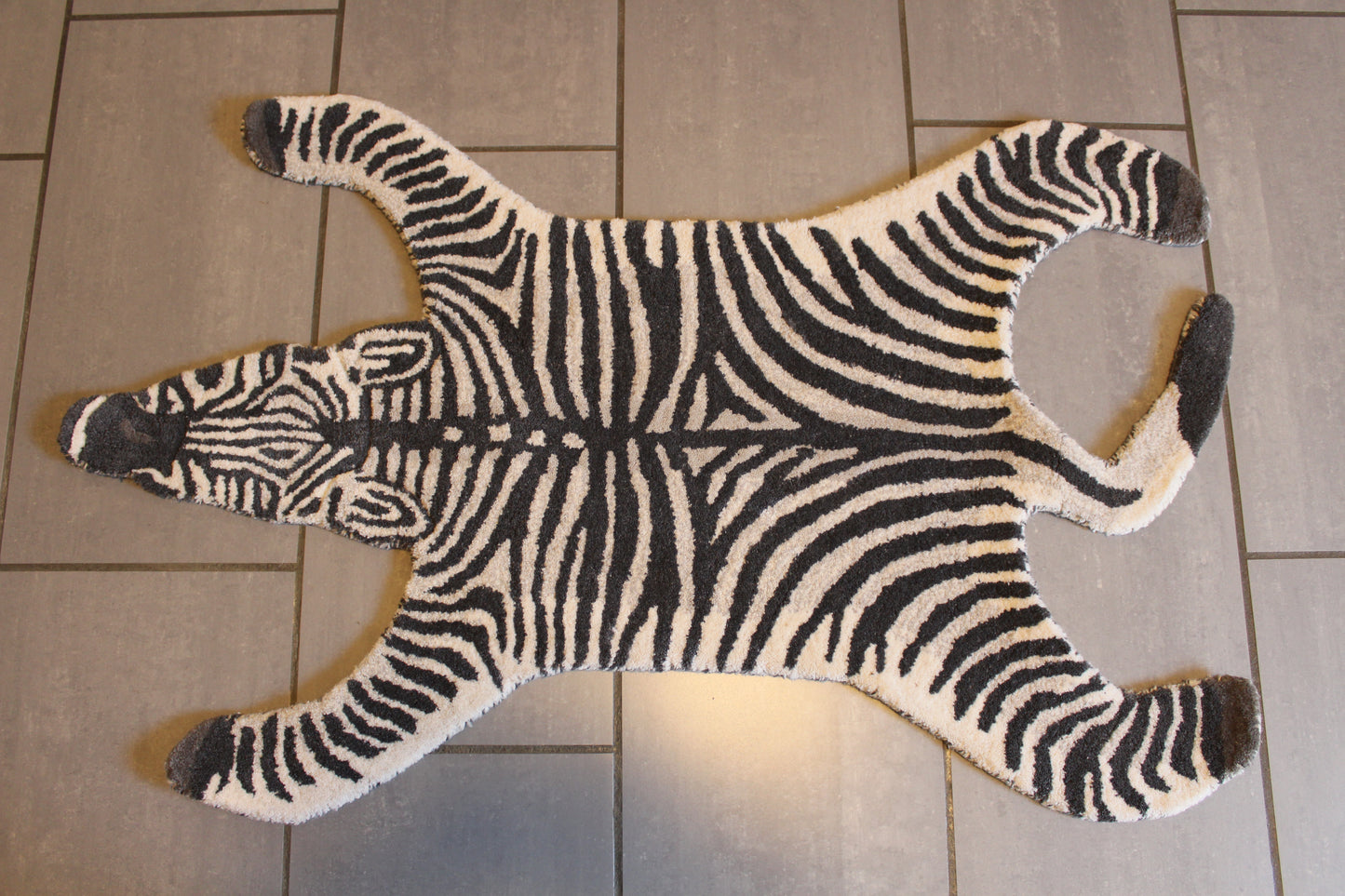 Zebra uld gulvtæppe 68 x 113 cm