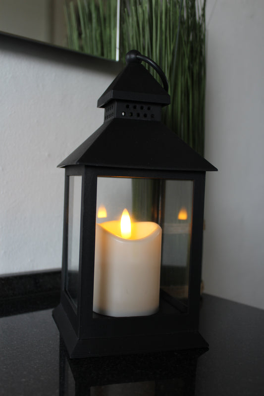 LED Lanterne i sort plastik med timer H 24 cm