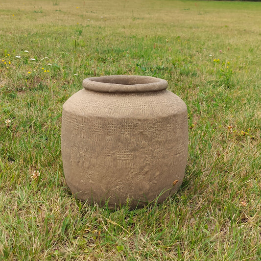 Skjuler med præget mønster Mørk Sand Ø 23 x H 22 cm