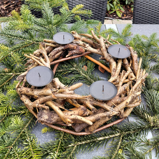 Krans af naturgrene til lys