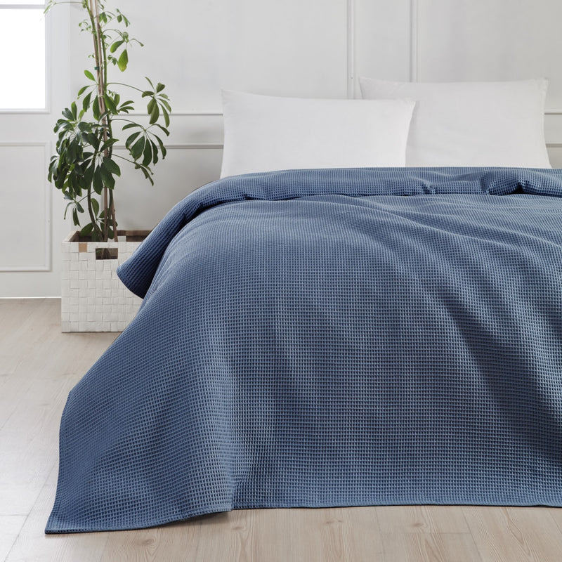 bySKAGEN Waffle sengetæppe i bomuld, mørkeblå, 240x260 cm