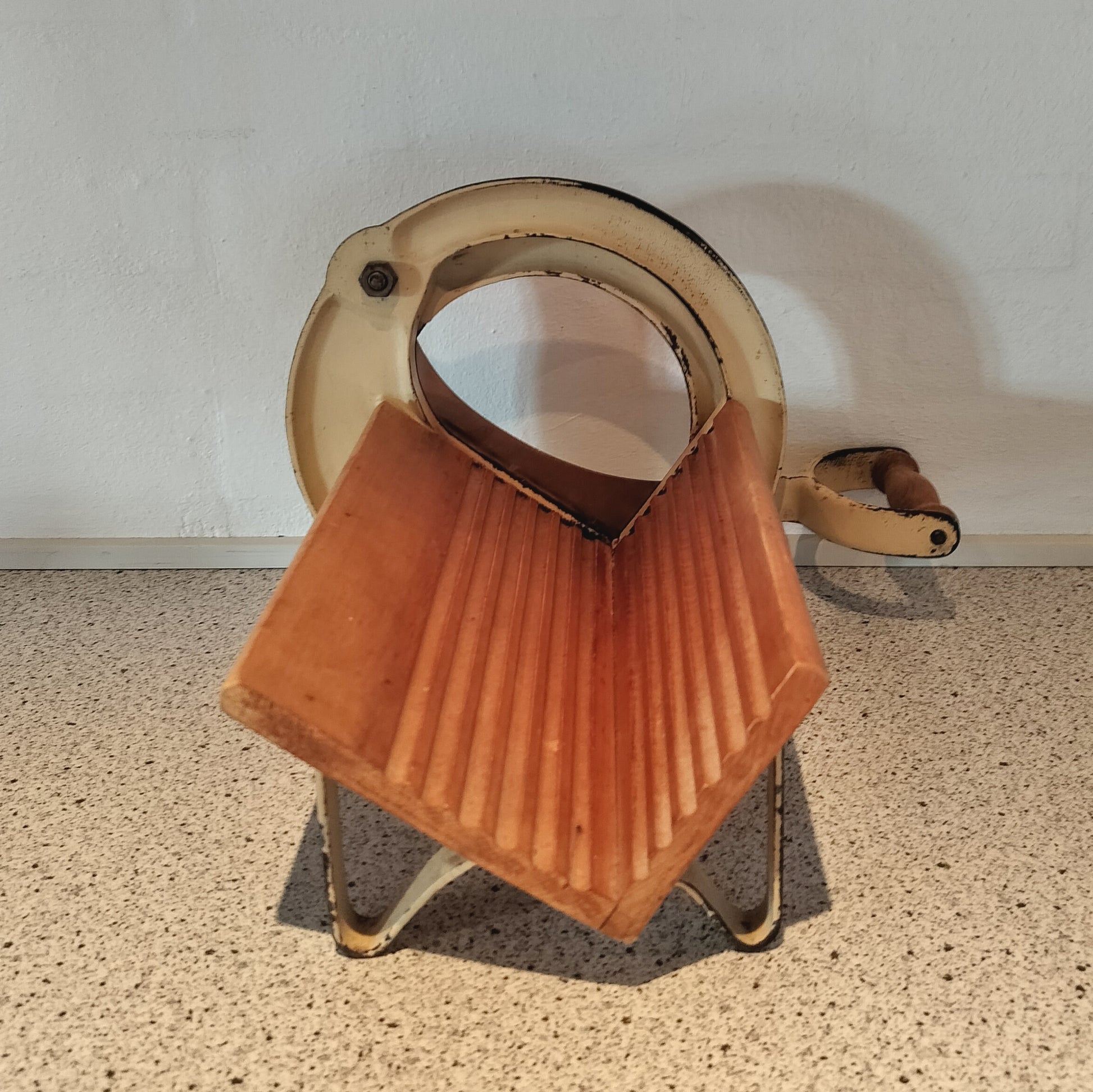 Secondhand - Raadvad brødskærer beige