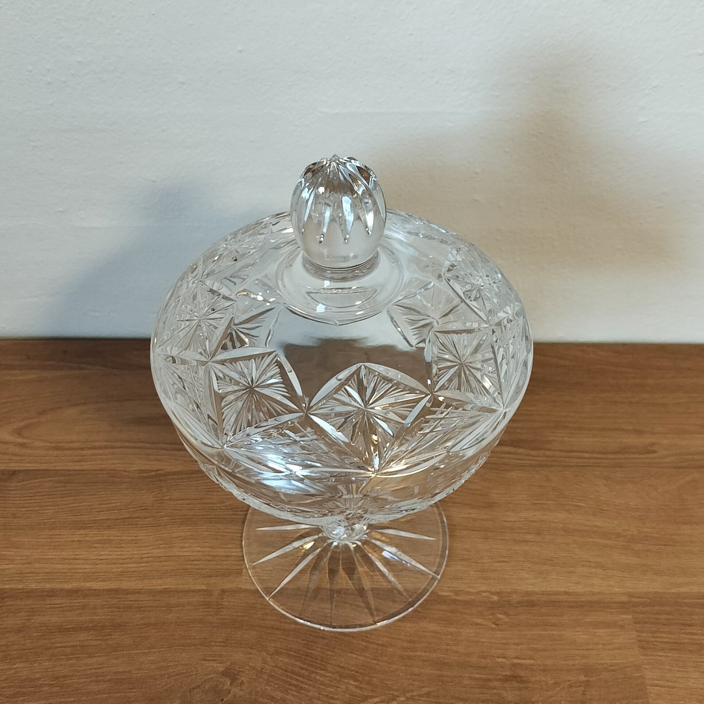 Secondhand - Bonbonniere i glas med låg H 21 cm