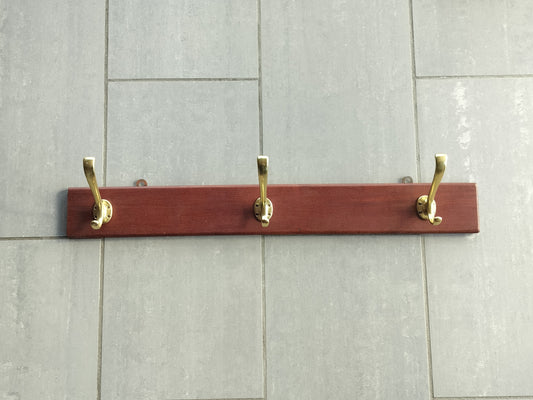 Secondhand - Teak knagerække med 3 messing dobbelt knager L 76,5 cm