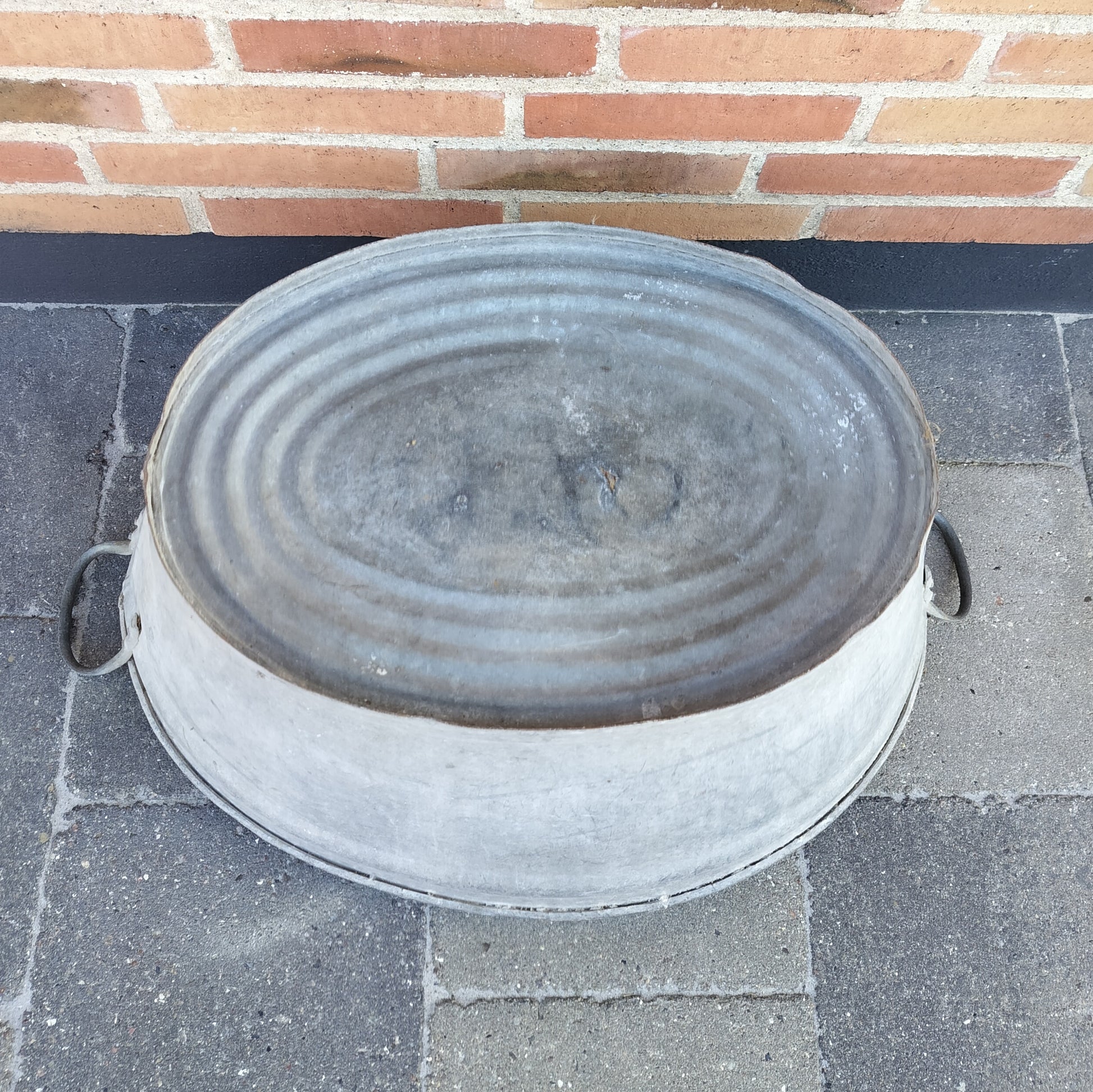 Secondhand - Zink balje L 63,5/73 x B 49,5 x H 26-28,5 cm