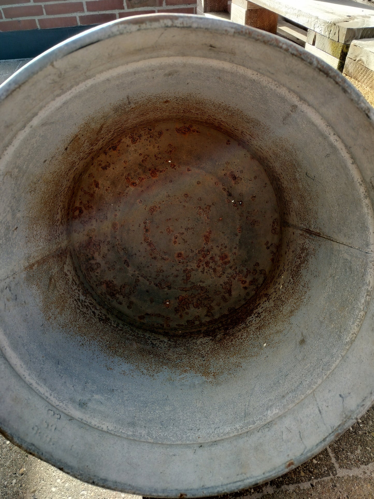 Secondhand - Zink spand med huller i bunden Ø 45,5/51 x H 37,5 cm