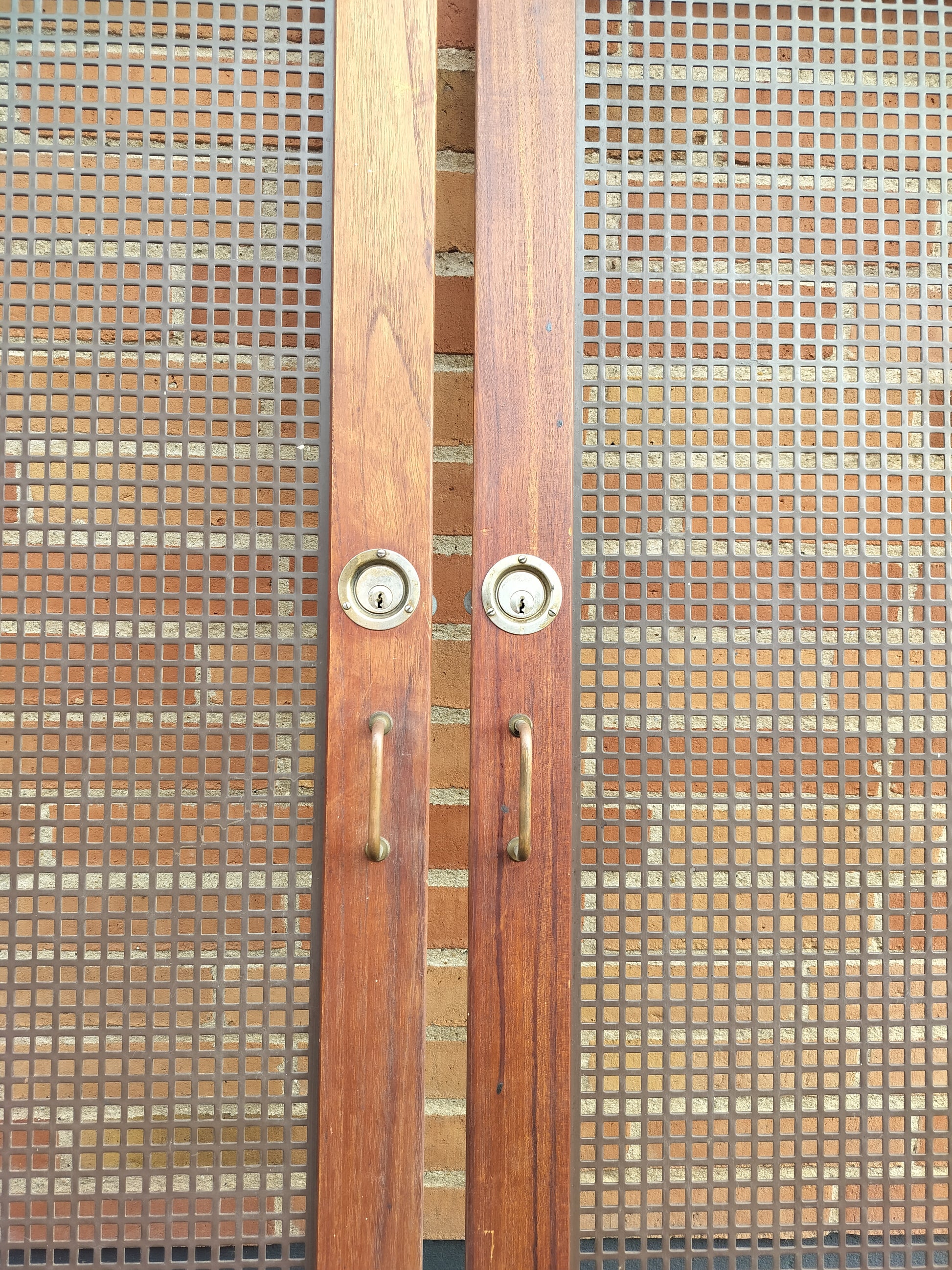 Secondhand - Teak låger med metalgitter 2 stk.