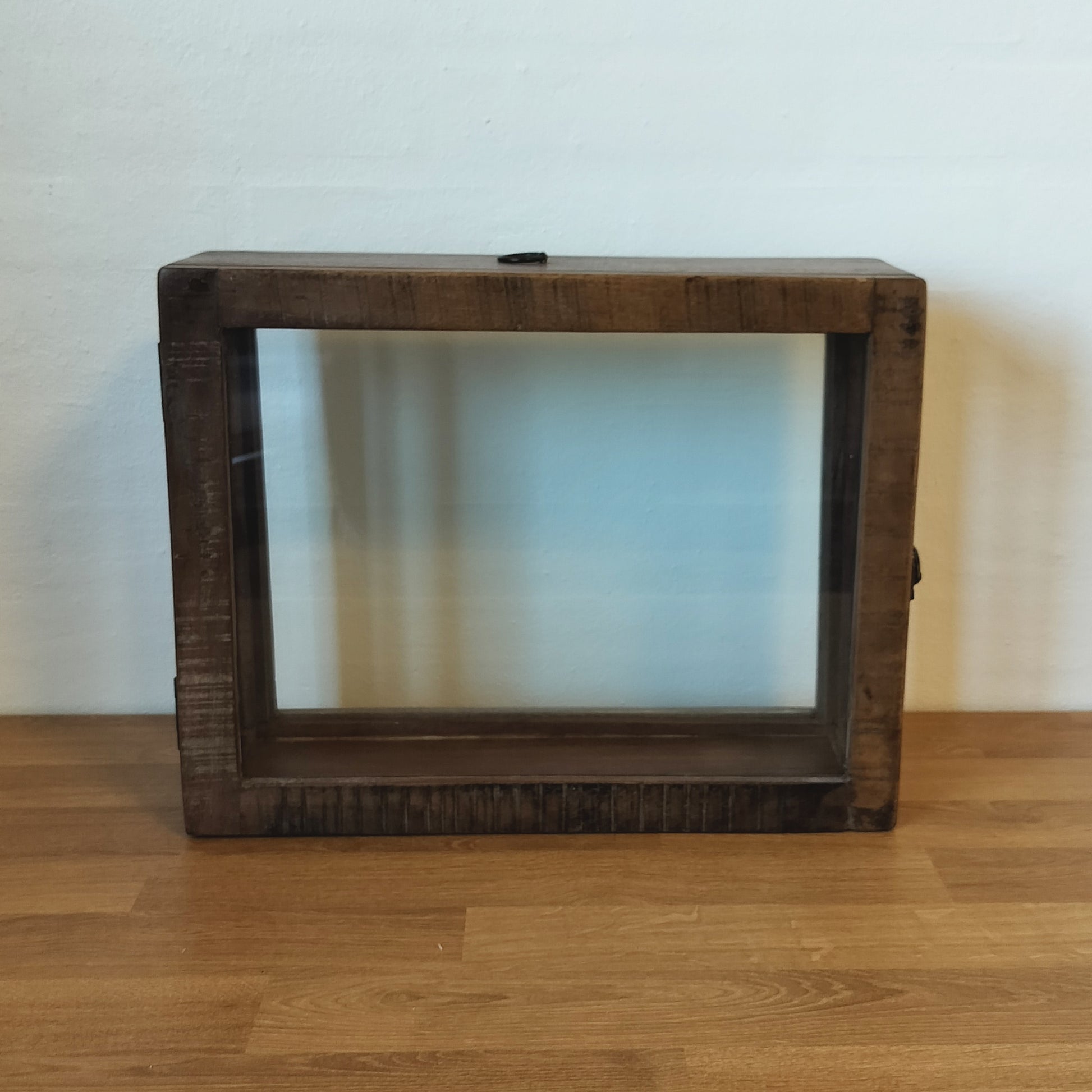 Secondhand - Montre af træ og glas L 38,5 x D 12 x H 30,5 cm