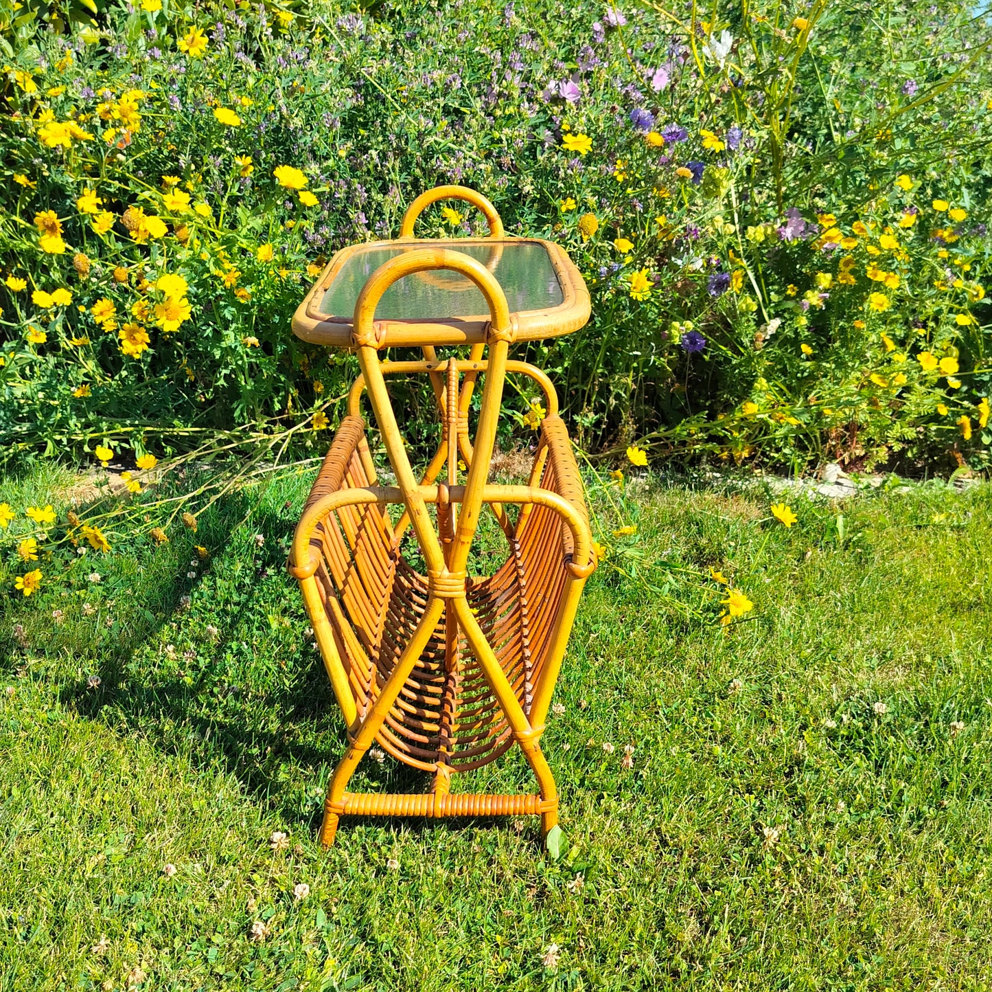 Secondhand - Bambus avisholder med matteret glasplade B 49 x D 28 x H 55,5 cm