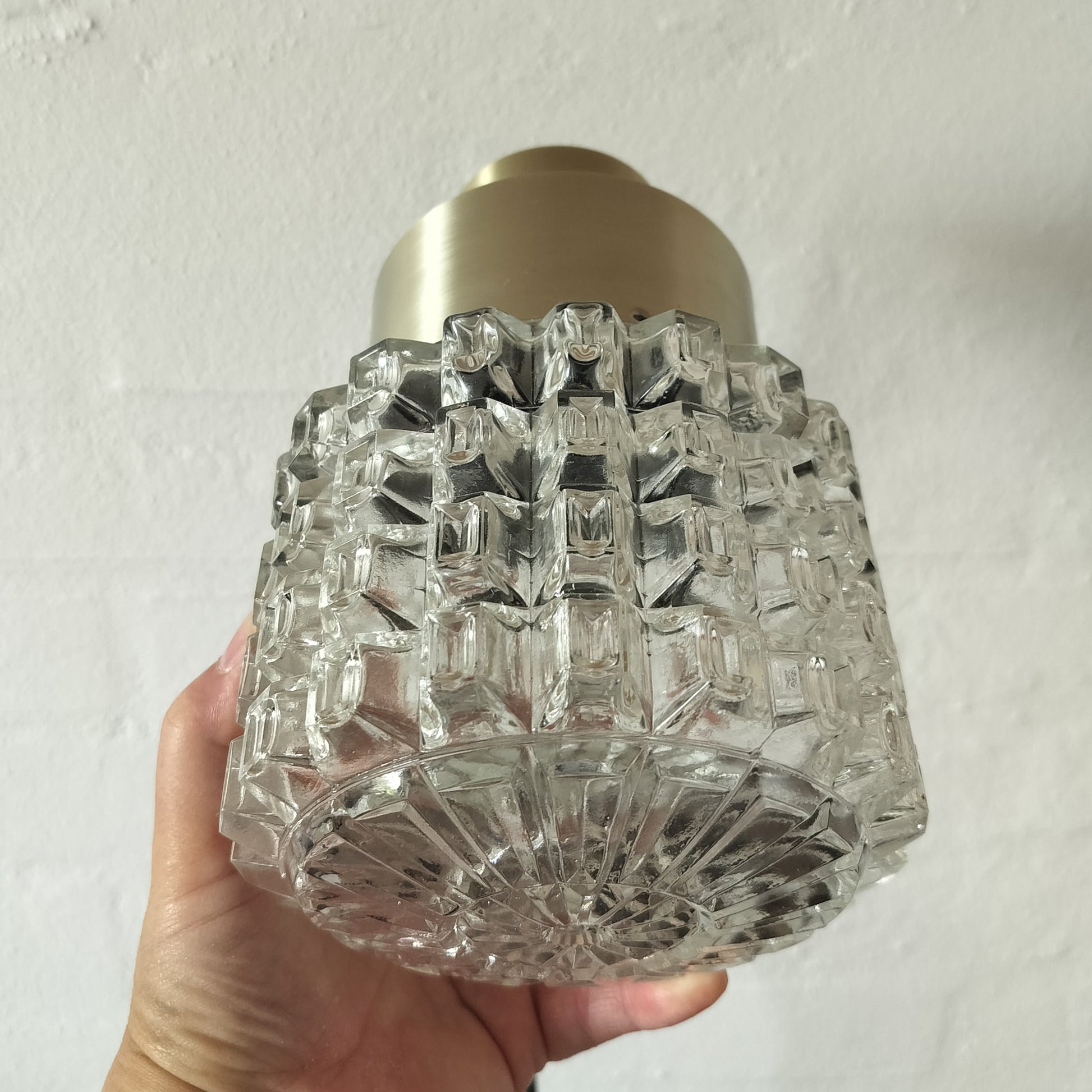 Secondhand - Glaspendel i klart glas og messing top