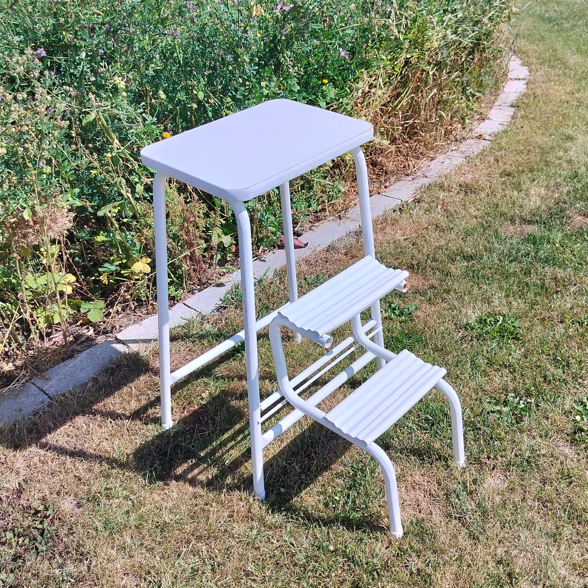 Secondhand - Trappestige hvid retro