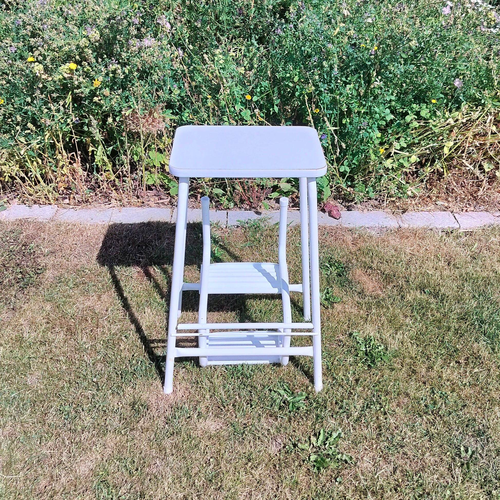 Secondhand - Trappestige hvid retro