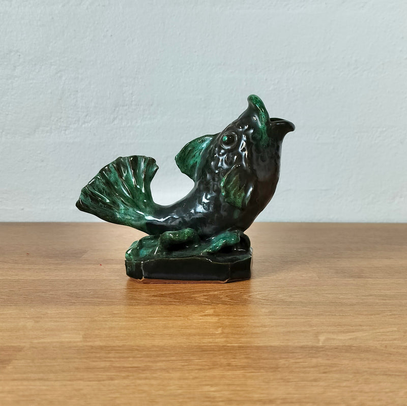 Fiskefigur i grønglaseret keramik  L 14 x B 7,5 x H 12 cm
