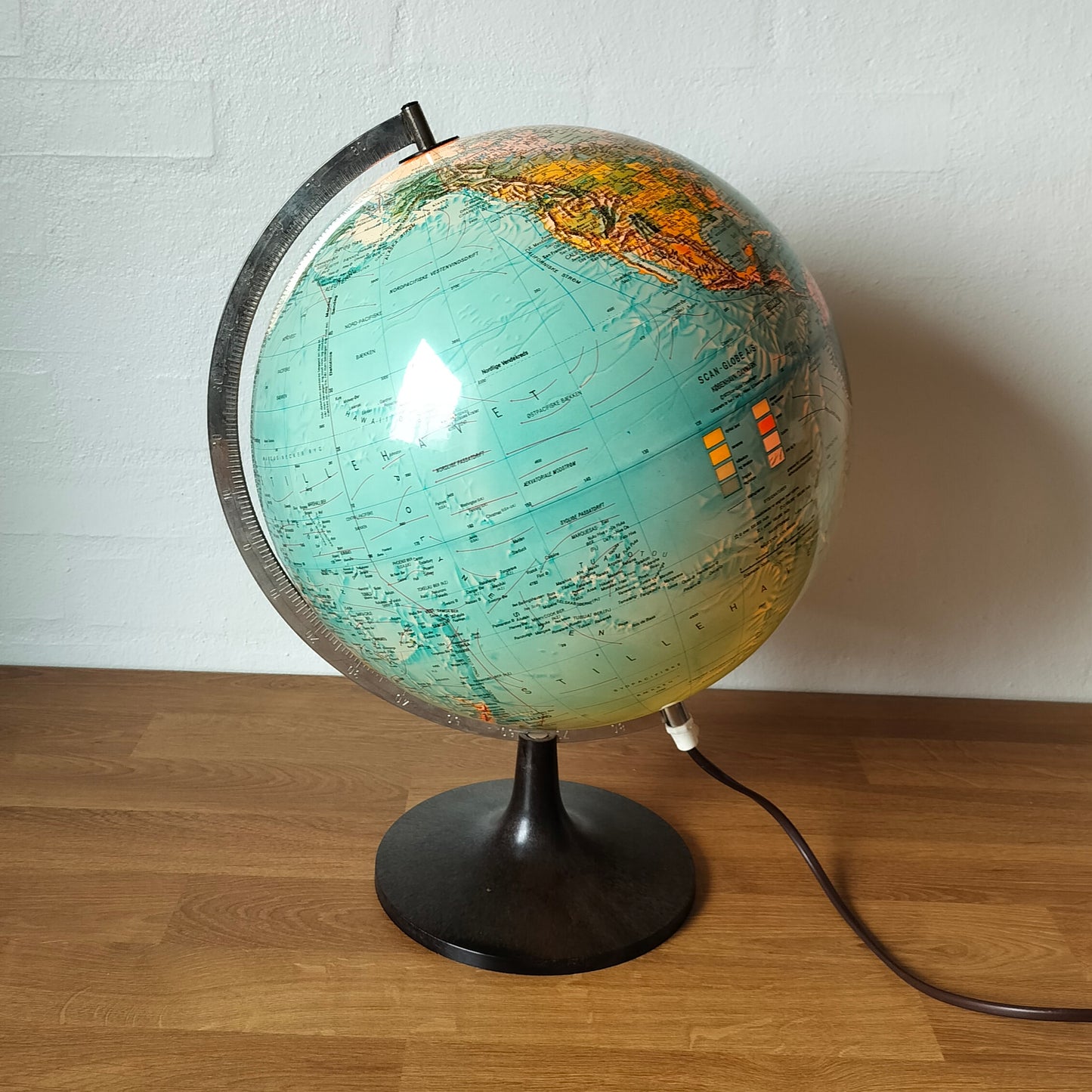 Secondhand - Scan-Globe Globus på brun plastik fod (1972)
