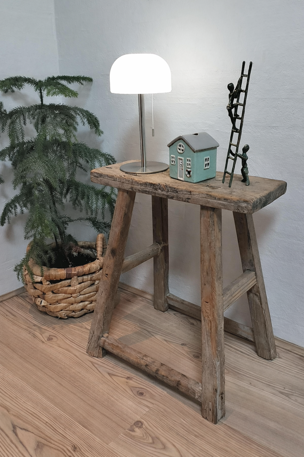 Bænk af genbrugstræ UNIKA