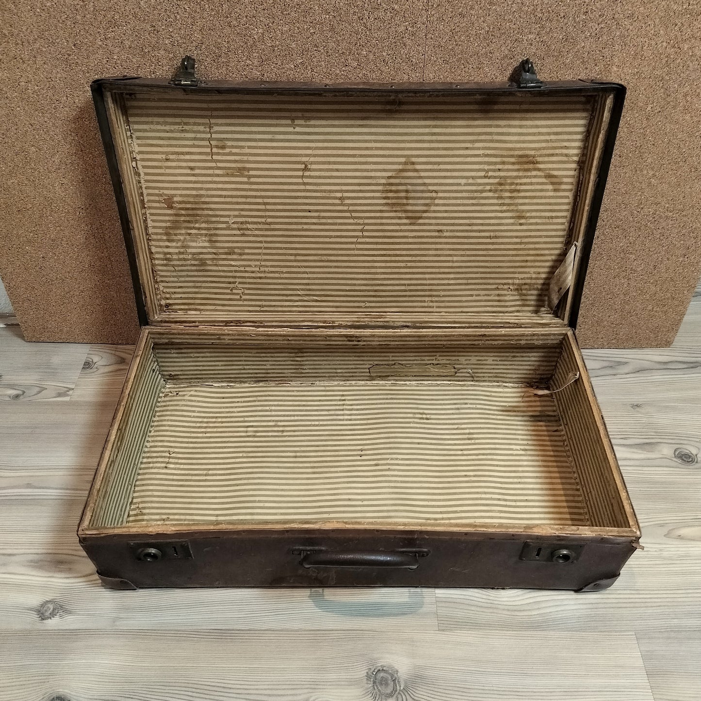 Secondhand - Gammel Kuffert med patina