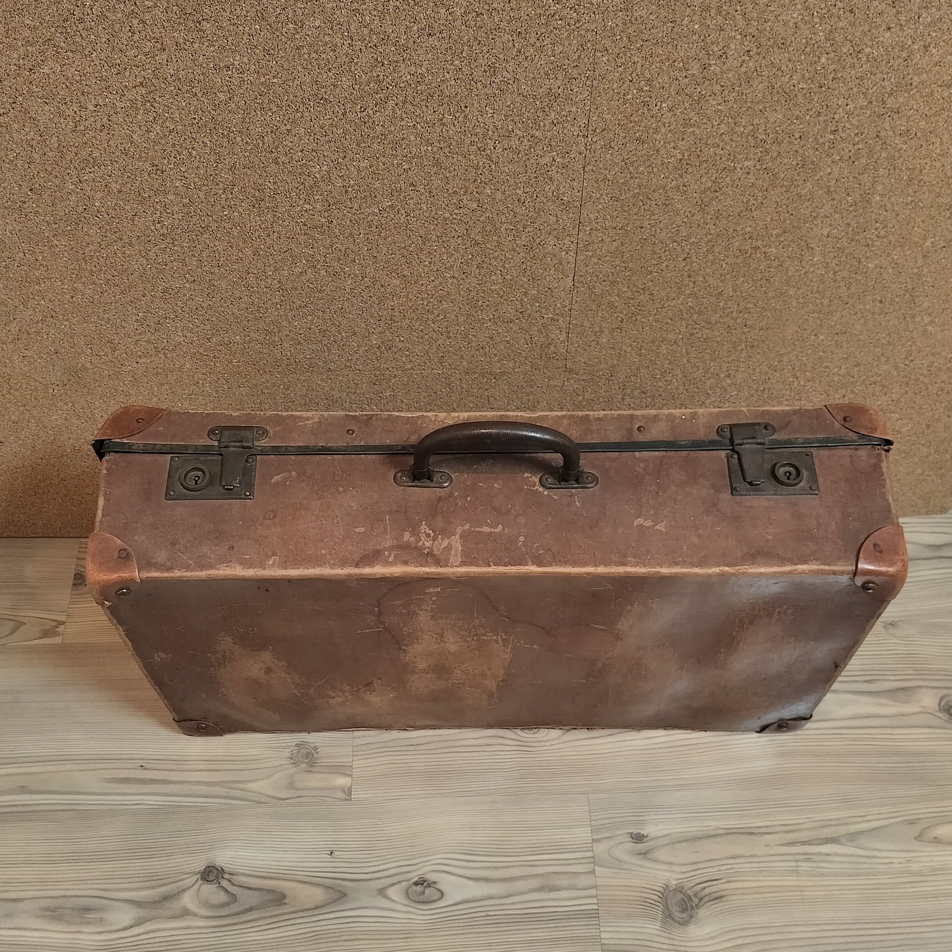 Secondhand - Gammel Kuffert med patina