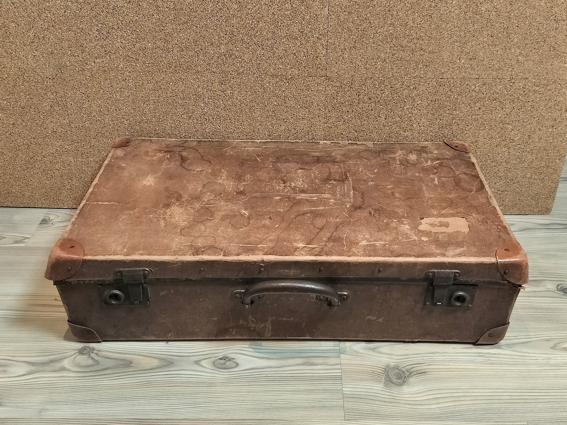 Secondhand - Gammel Kuffert med patina