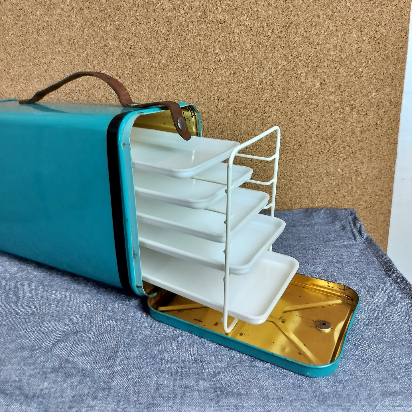 Secondhand - Retro madkasse med bakker