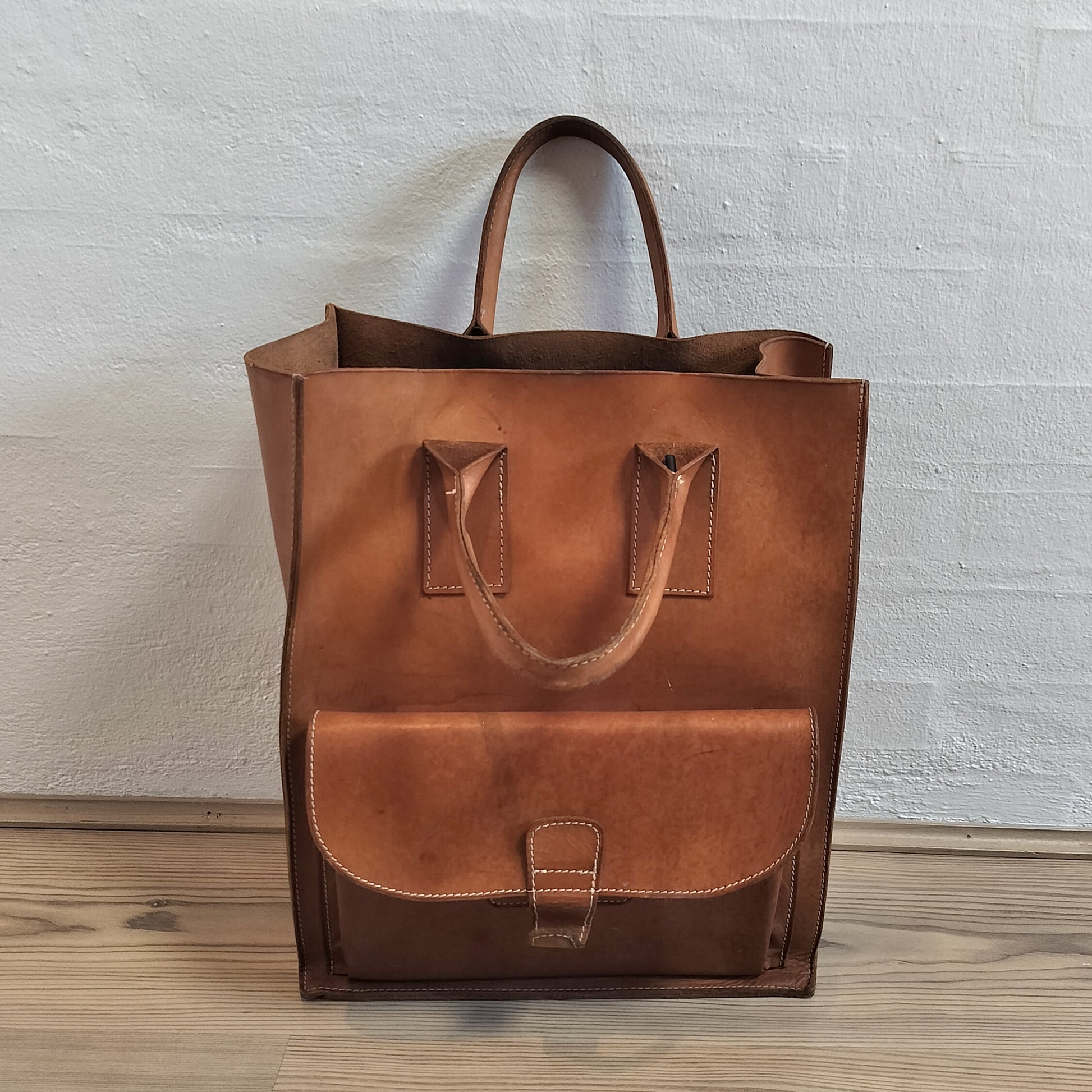 Secondhand - Shopper af kernelæder med patina