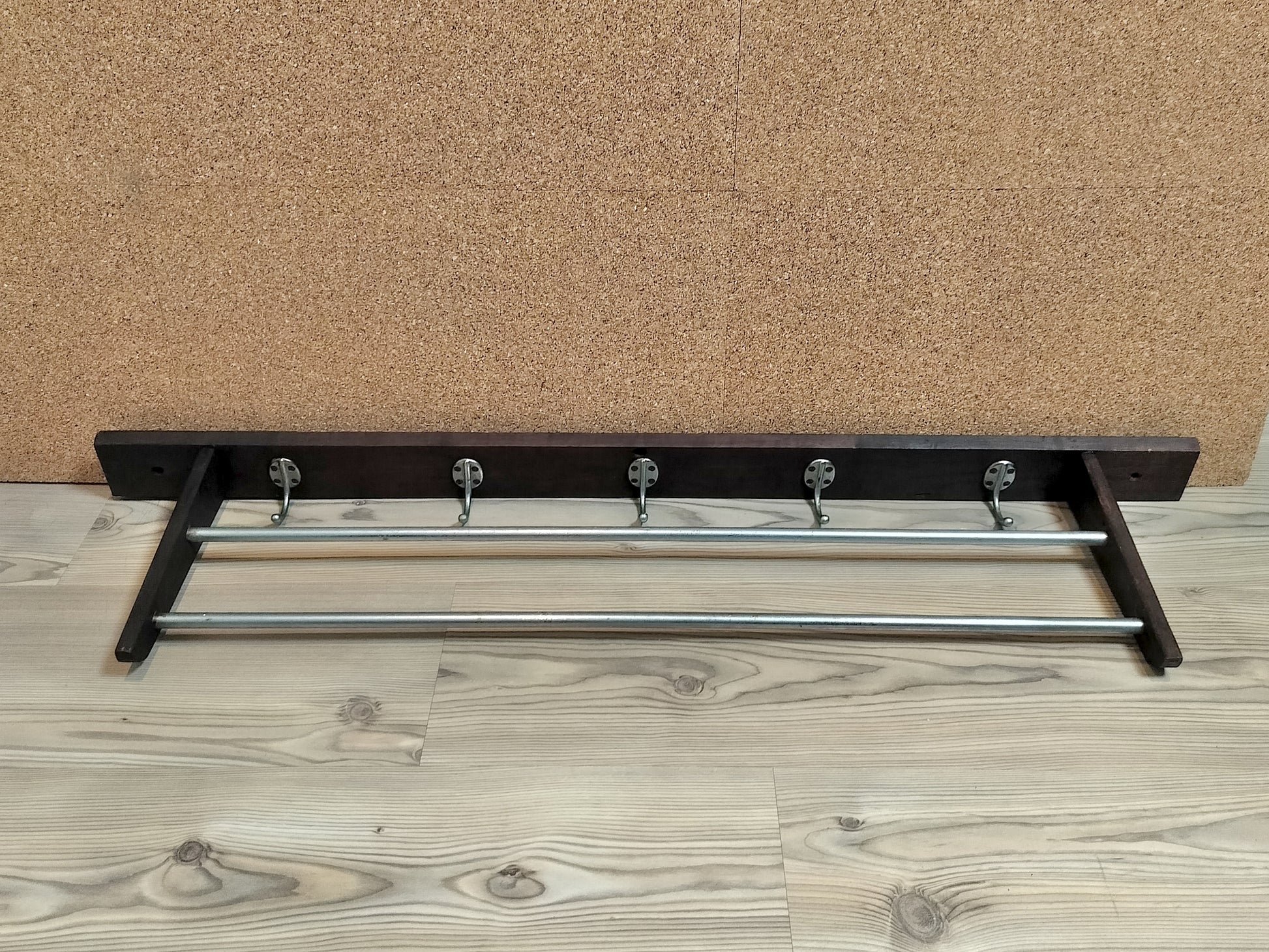 Secondhand - knagerække med hattehylde B 100 cm