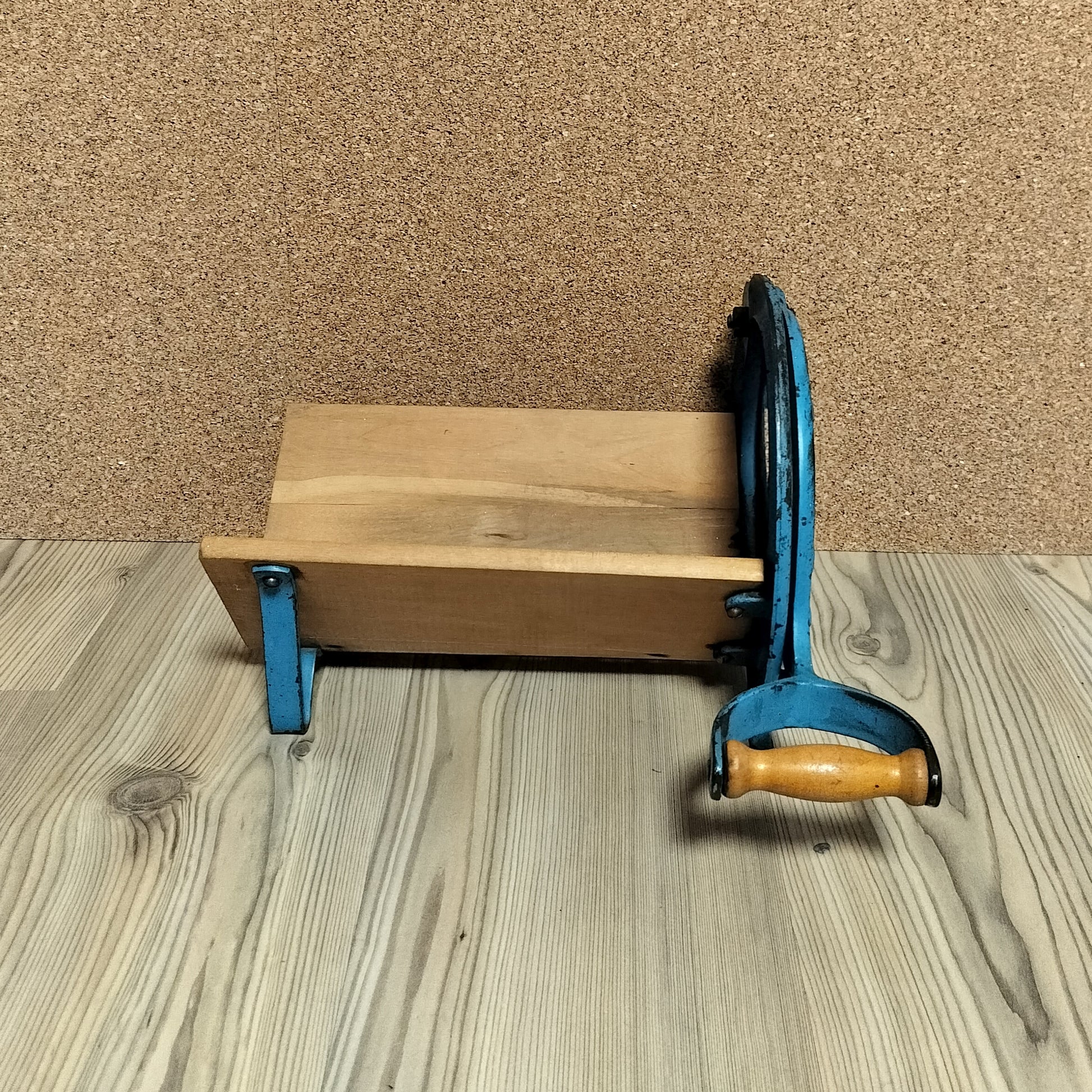 Secondhand - Raadvad brødskærer lyseblå