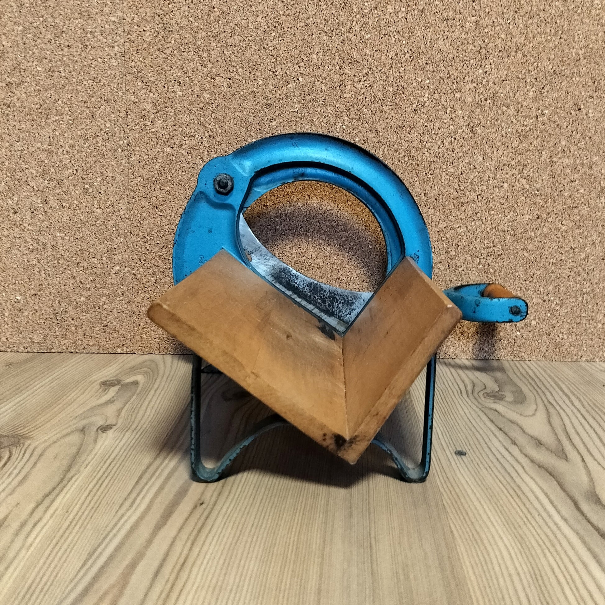 Secondhand - Raadvad brødskærer lyseblå