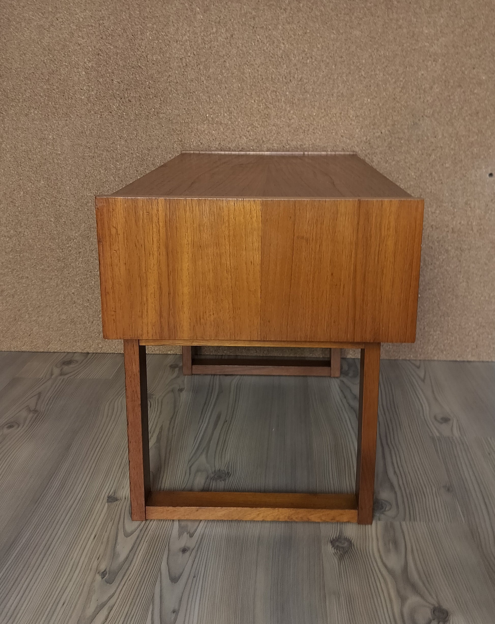 Secondhand - Teak kommode
