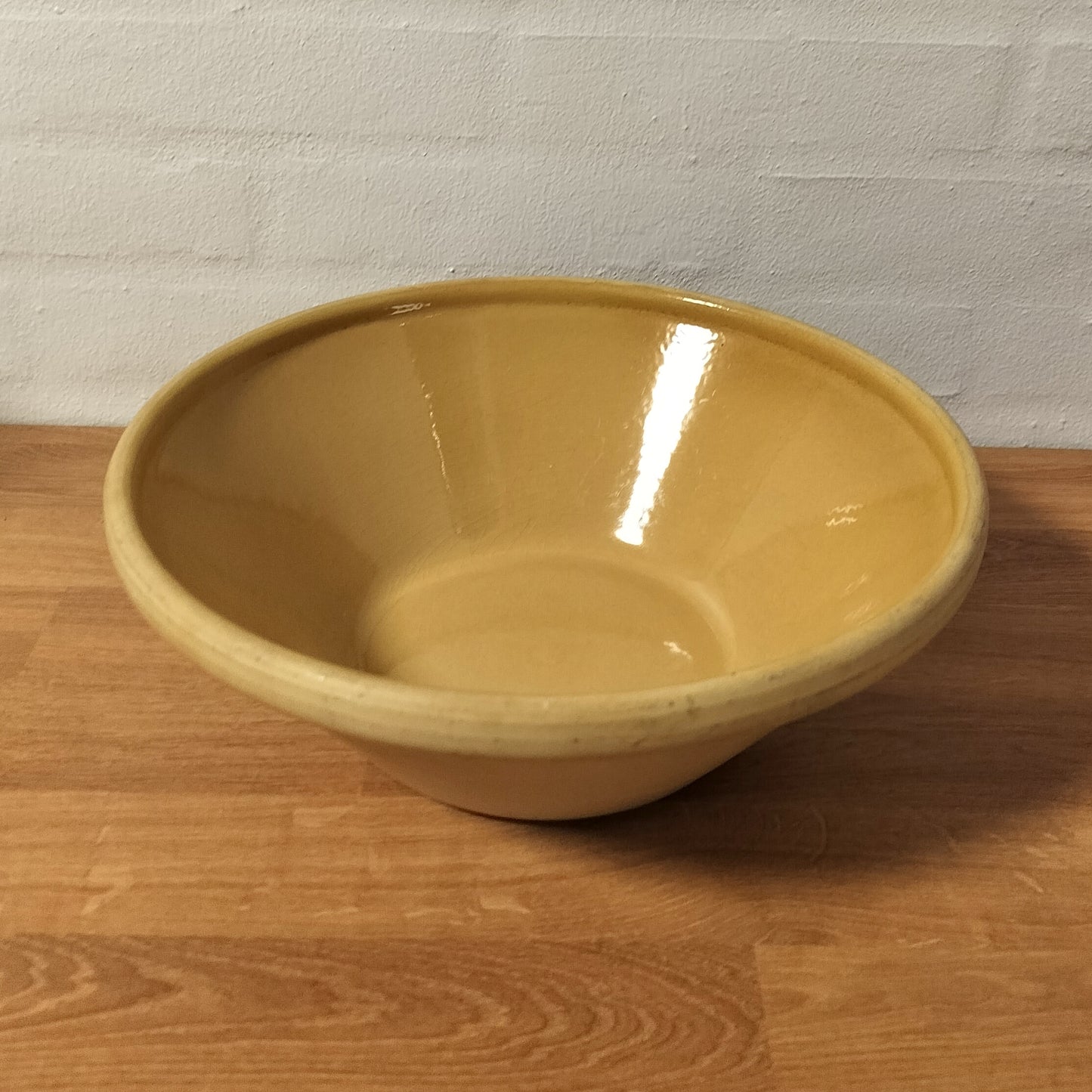 Secondhand - Lerfad gul glasur Ø 30,8 x H 11,2 cm