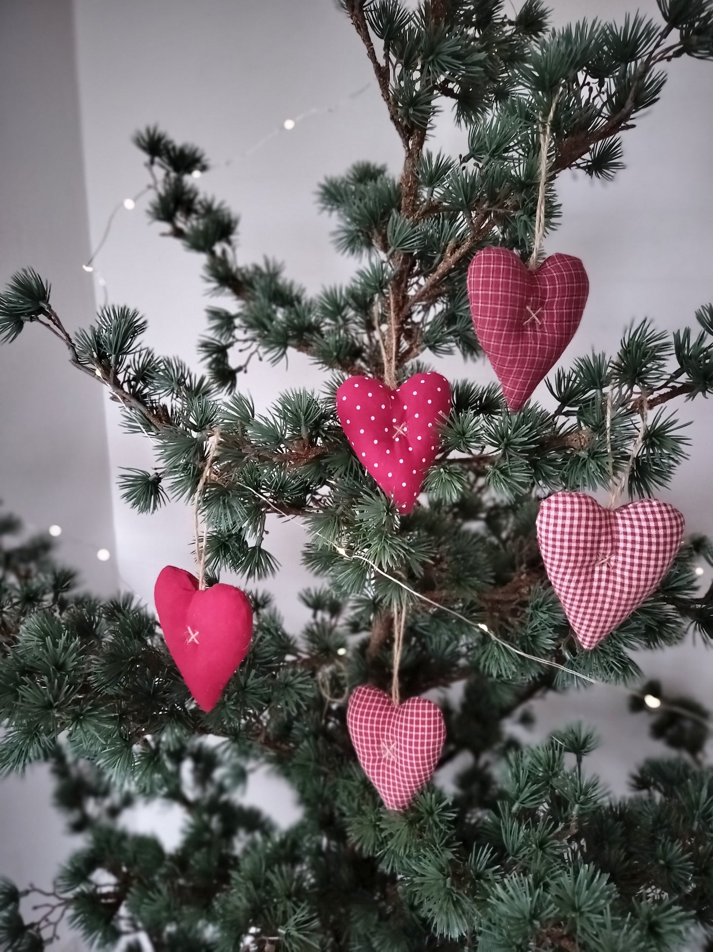 Ib Laursen - Hjerter til ophæng 5 stk. i røde farver