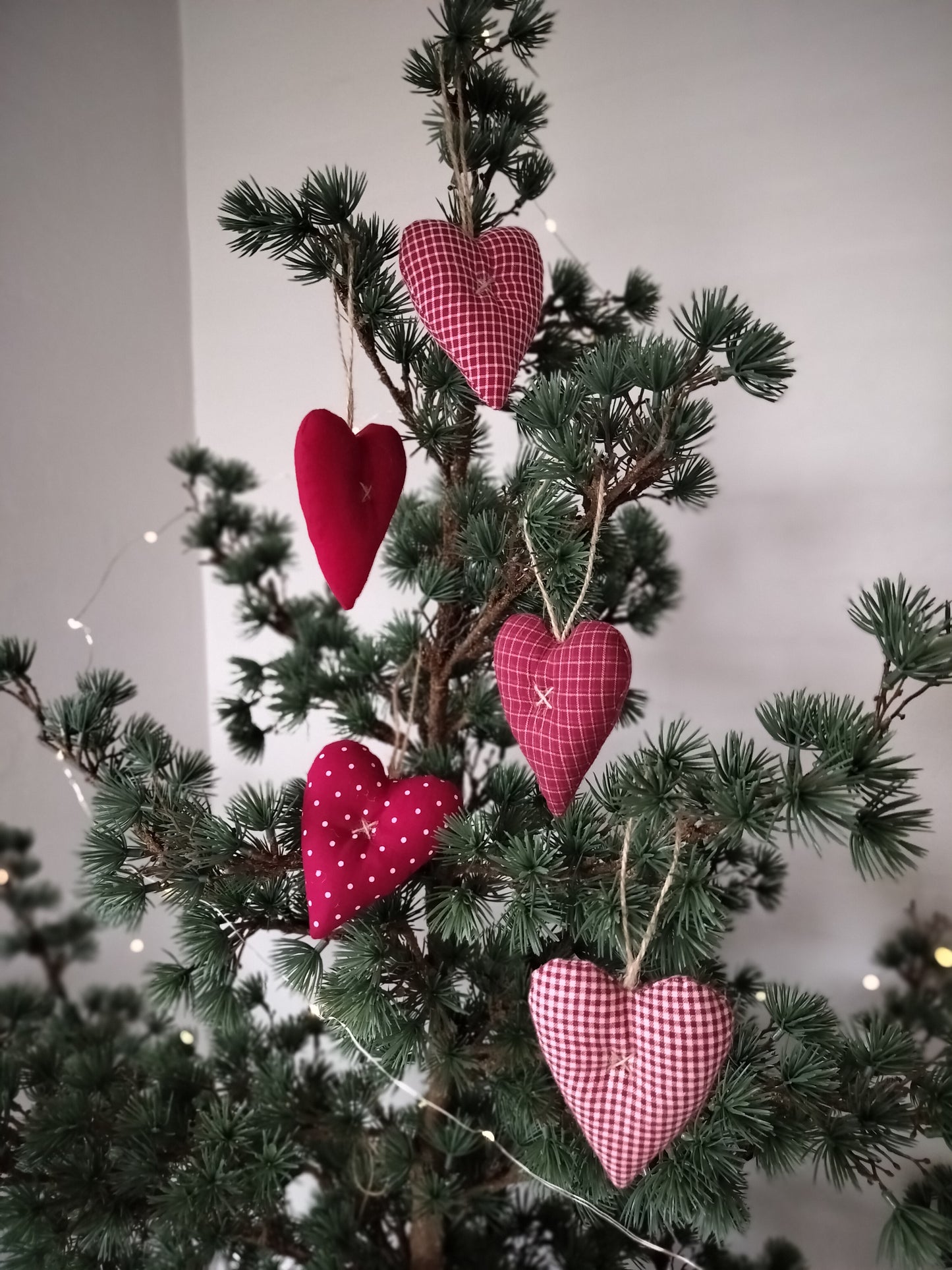 Ib Laursen - Hjerter til ophæng 5 stk. i røde farver