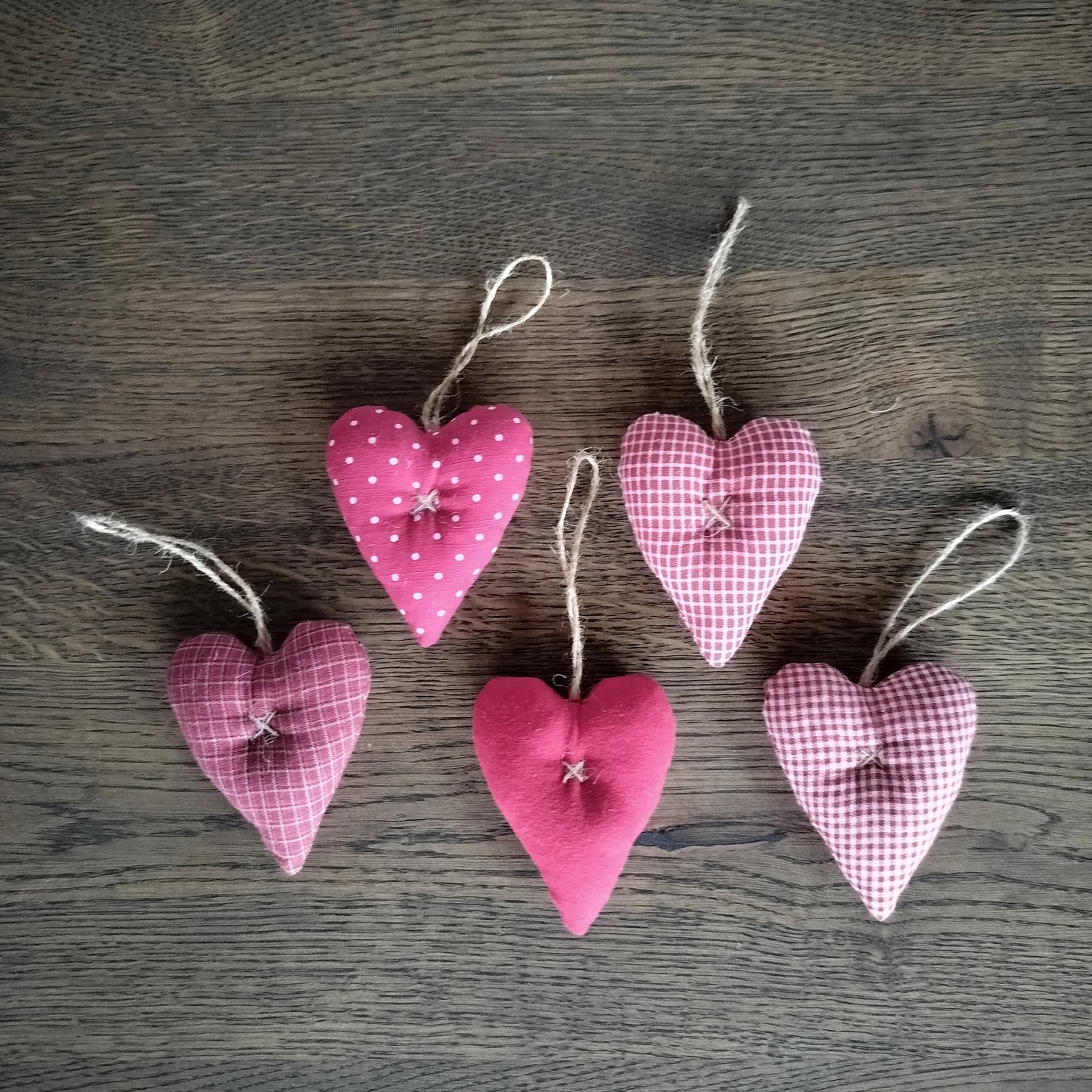 Ib Laursen - Hjerter til ophæng 5 stk. i røde farver