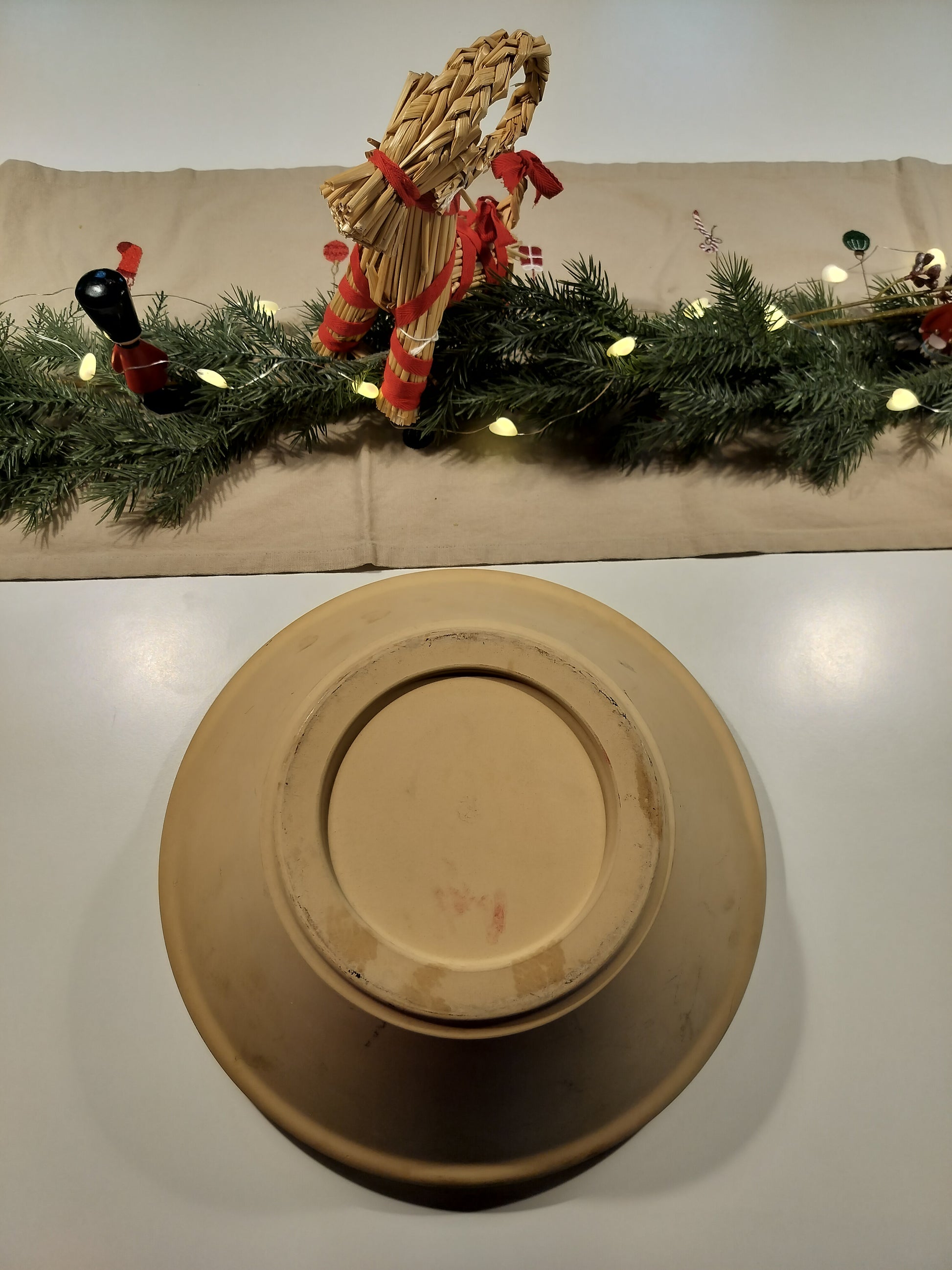 Secondhand - Lerfad hvid Ø 32,5 x H 10,5 cm