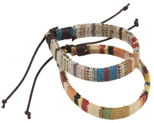 Ib Laursen - 2 stk vævet armbånd i multifarver med snorelukning (UNISEX)