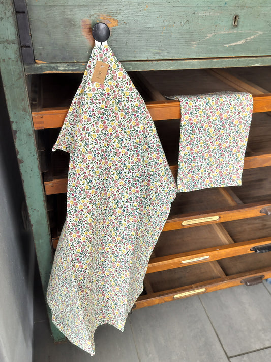 Ib Laursen - Viskestykker Anna naturfarvet med farvede små blomster 2 stk.