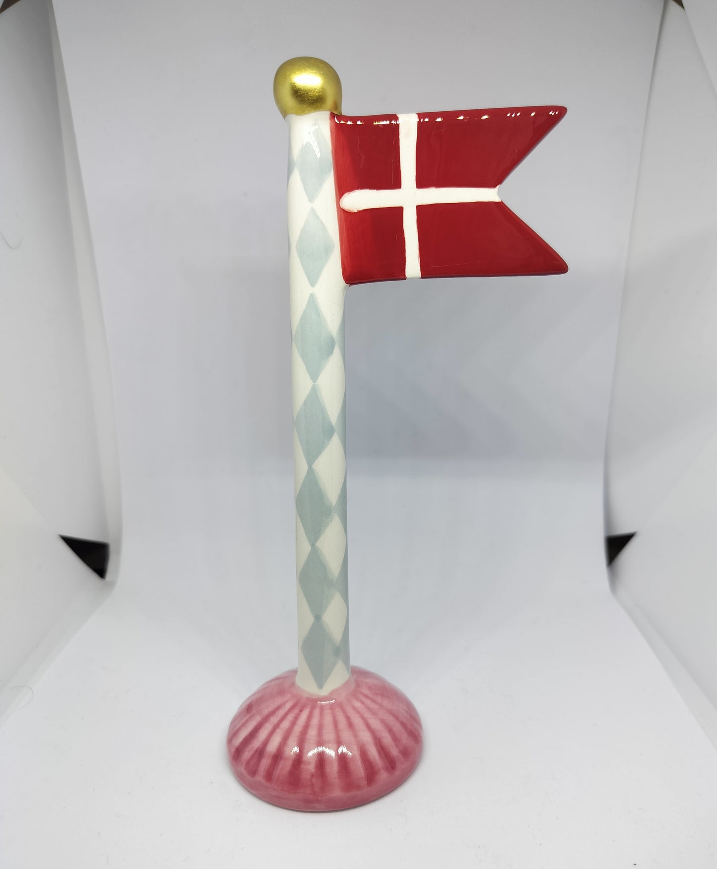 keramik flag med harlekin mønster - lyseblå