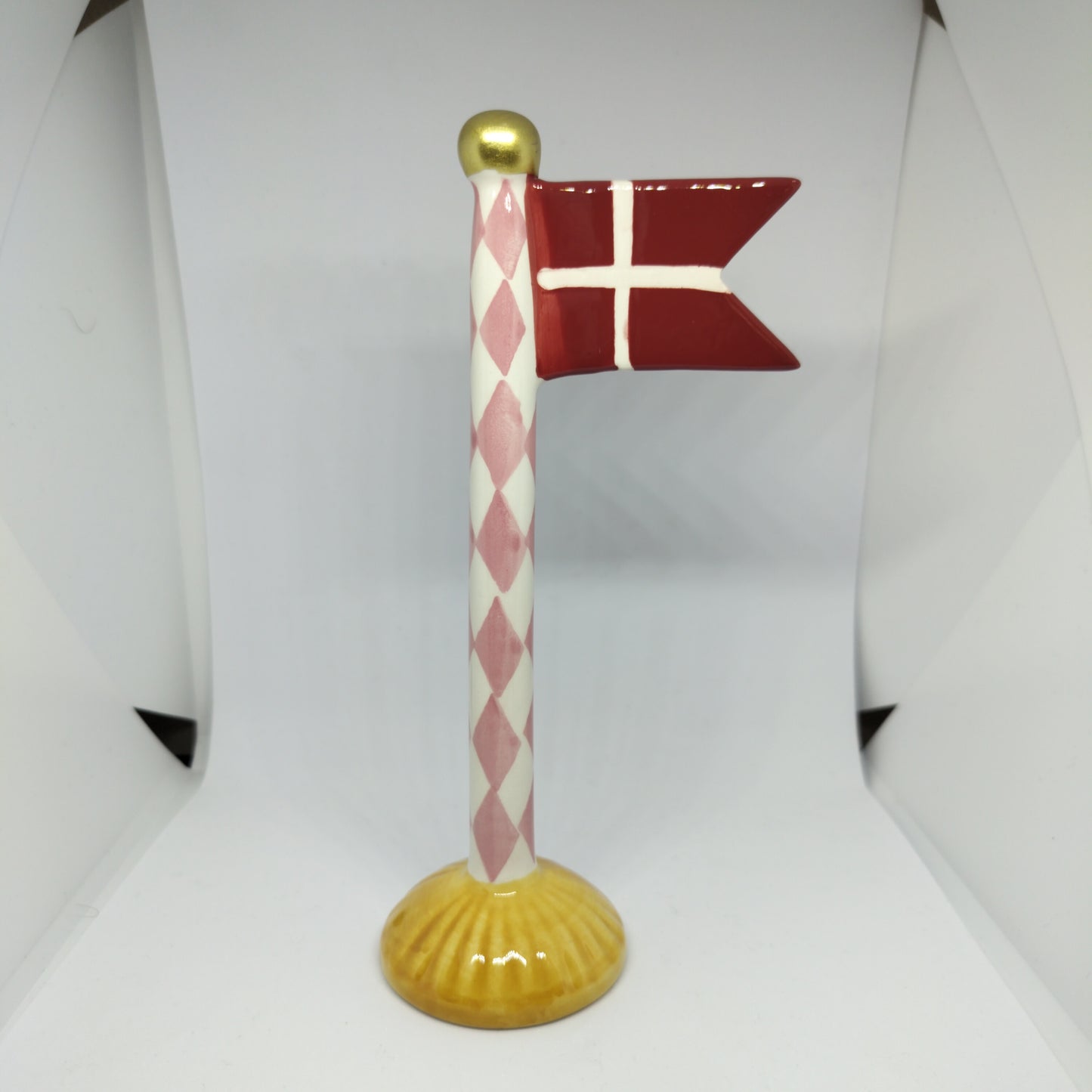 keramik flag med harlekin mønster - rosa