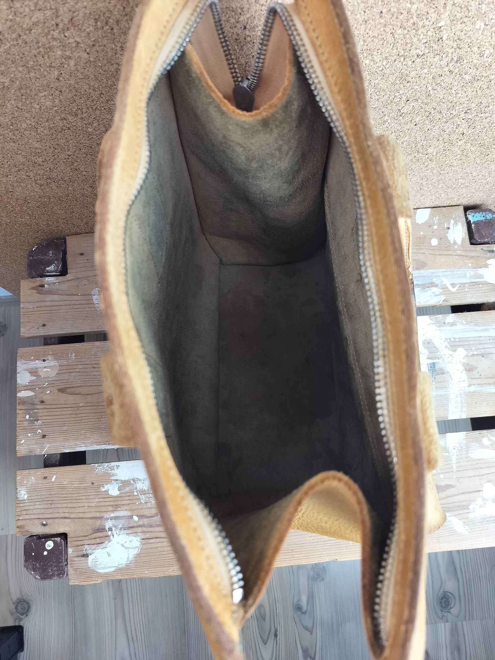 Secondhand - Shopper af kernelæder (patineret), indvendig