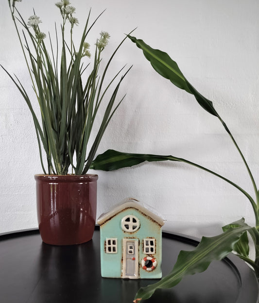 Lille Lyshus (Løkken) turkis med grå/sand tag og dør B 9 x D 8 x H 10,2 cm