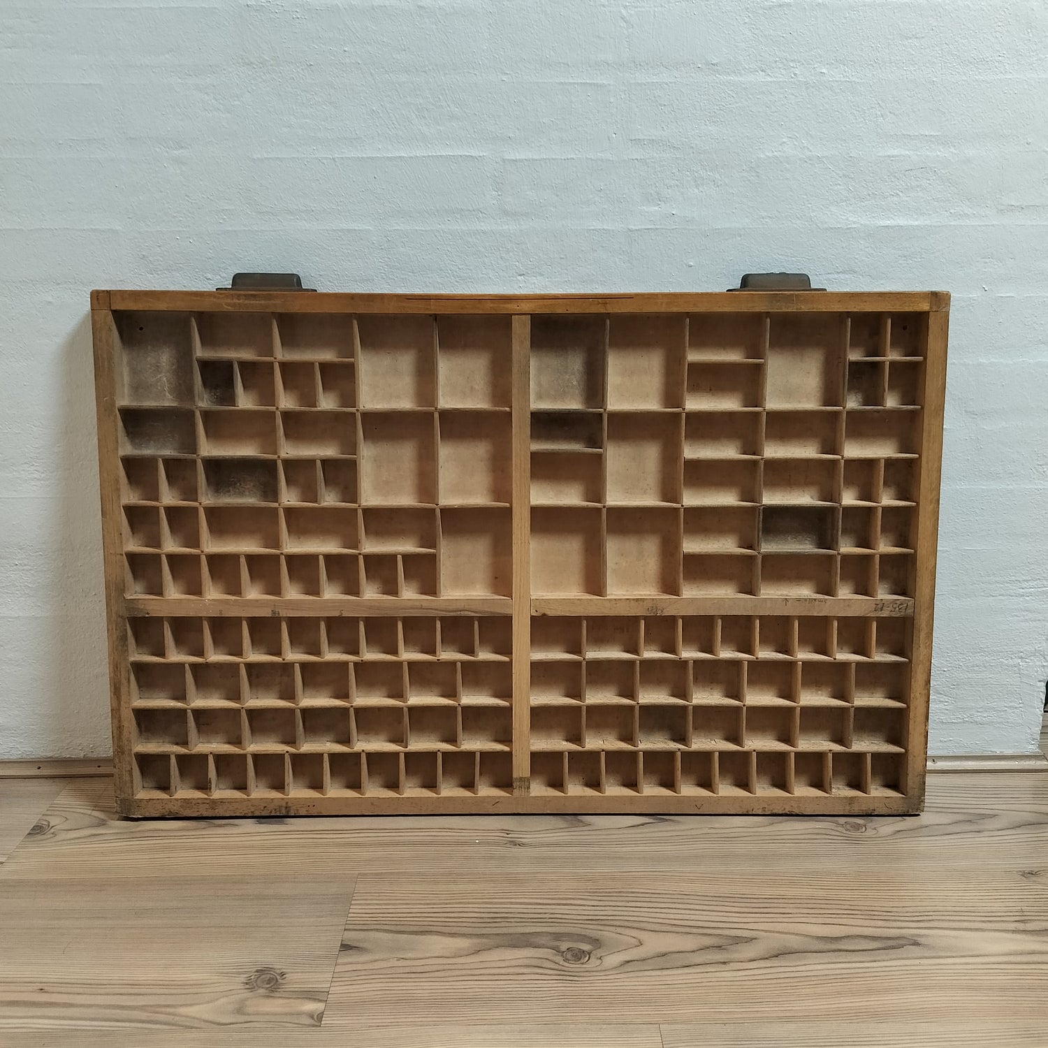 Secondhand - Sættekasse B 82,8 x D 3,9 x H 55 cm